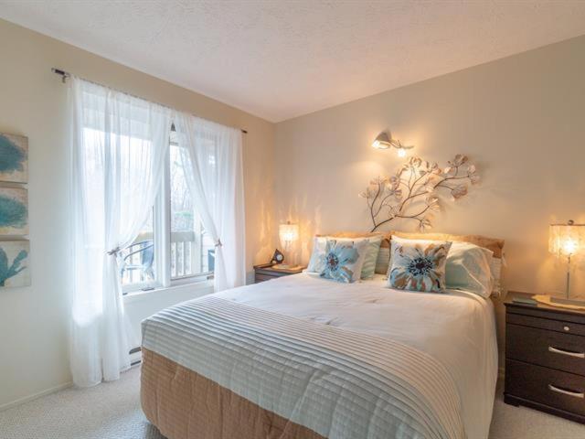 Superbe Condo Bord De L'Eau A Magog Zewnętrze zdjęcie