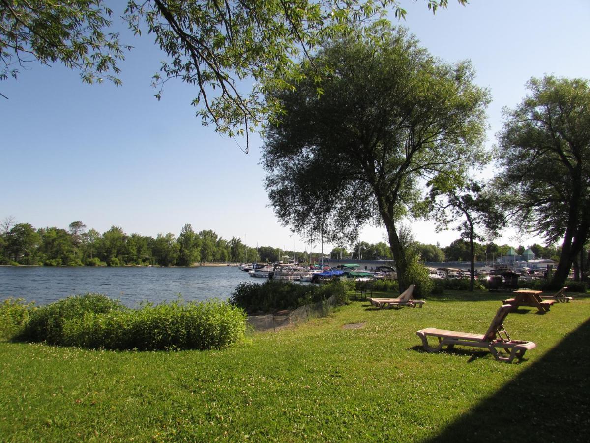 Superbe Condo Bord De L'Eau A Magog Zewnętrze zdjęcie